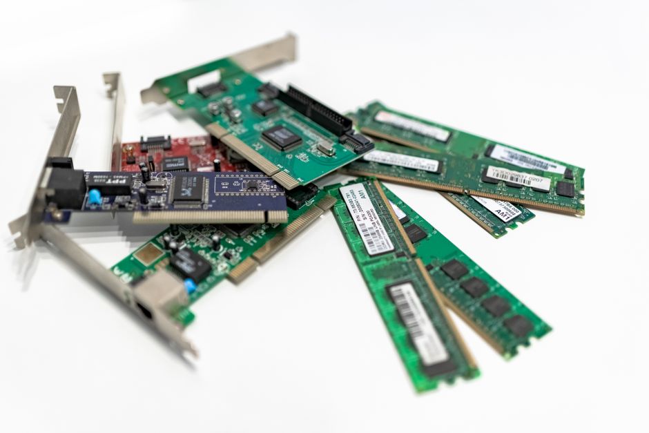 Solid State Drives: Myths and Facts